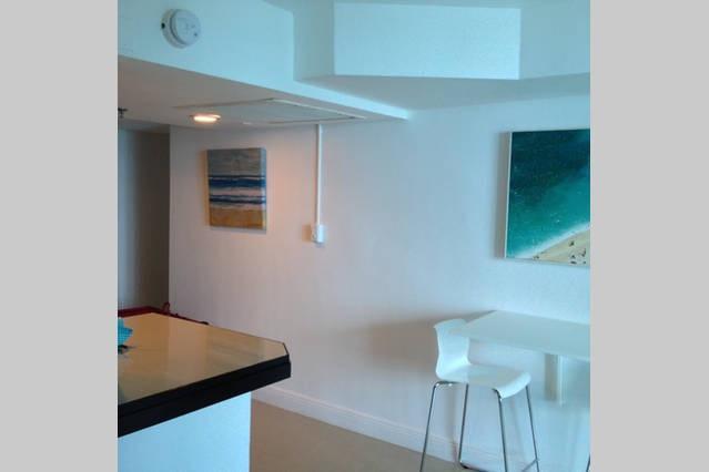 Castle Beach Resort Apartment Маямі-Біч Екстер'єр фото