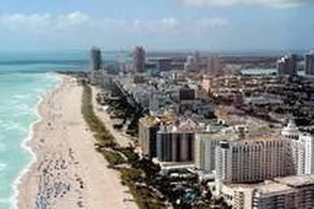Castle Beach Resort Apartment Маямі-Біч Екстер'єр фото