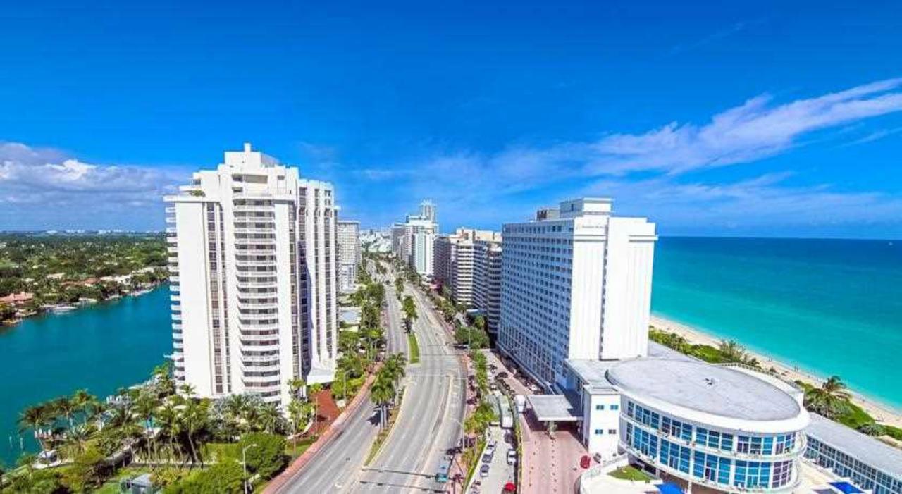 Castle Beach Resort Apartment Маямі-Біч Екстер'єр фото