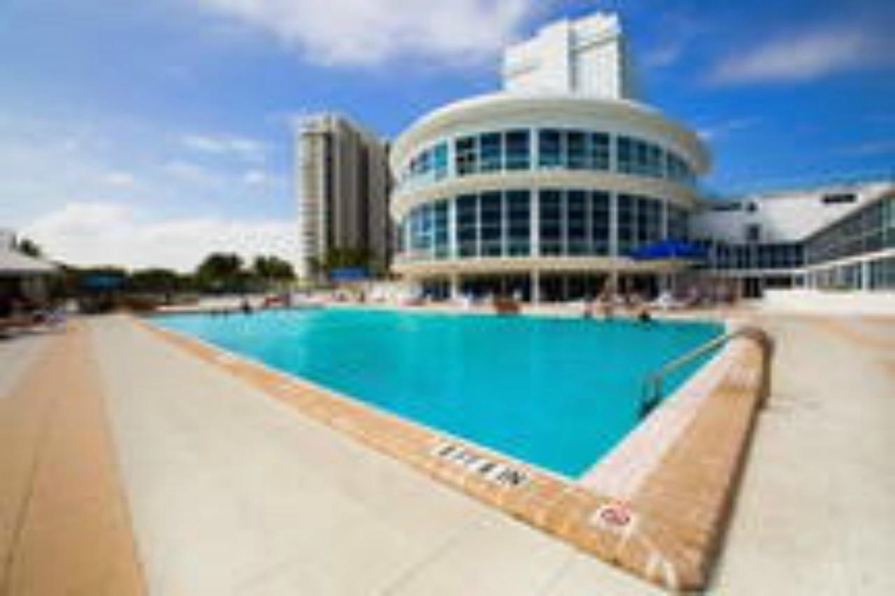 Castle Beach Resort Apartment Маямі-Біч Екстер'єр фото